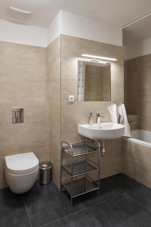 Lucni Apartman Rozmarina Apartment แชร์นีดุล ภายนอก รูปภาพ